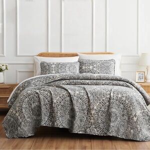NEW West Elm Black & White Full / Queen Paisley Bedspread Quilt & Sham Case Set